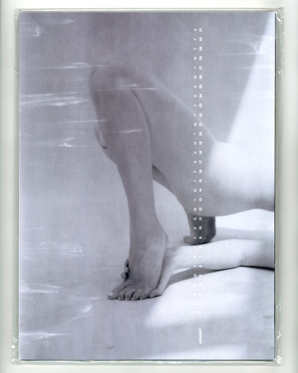 Art direction and design for “26” a calendar by Ally Macrae. 
Twelve 340×500mm folded posters - © Axel Pelletanche